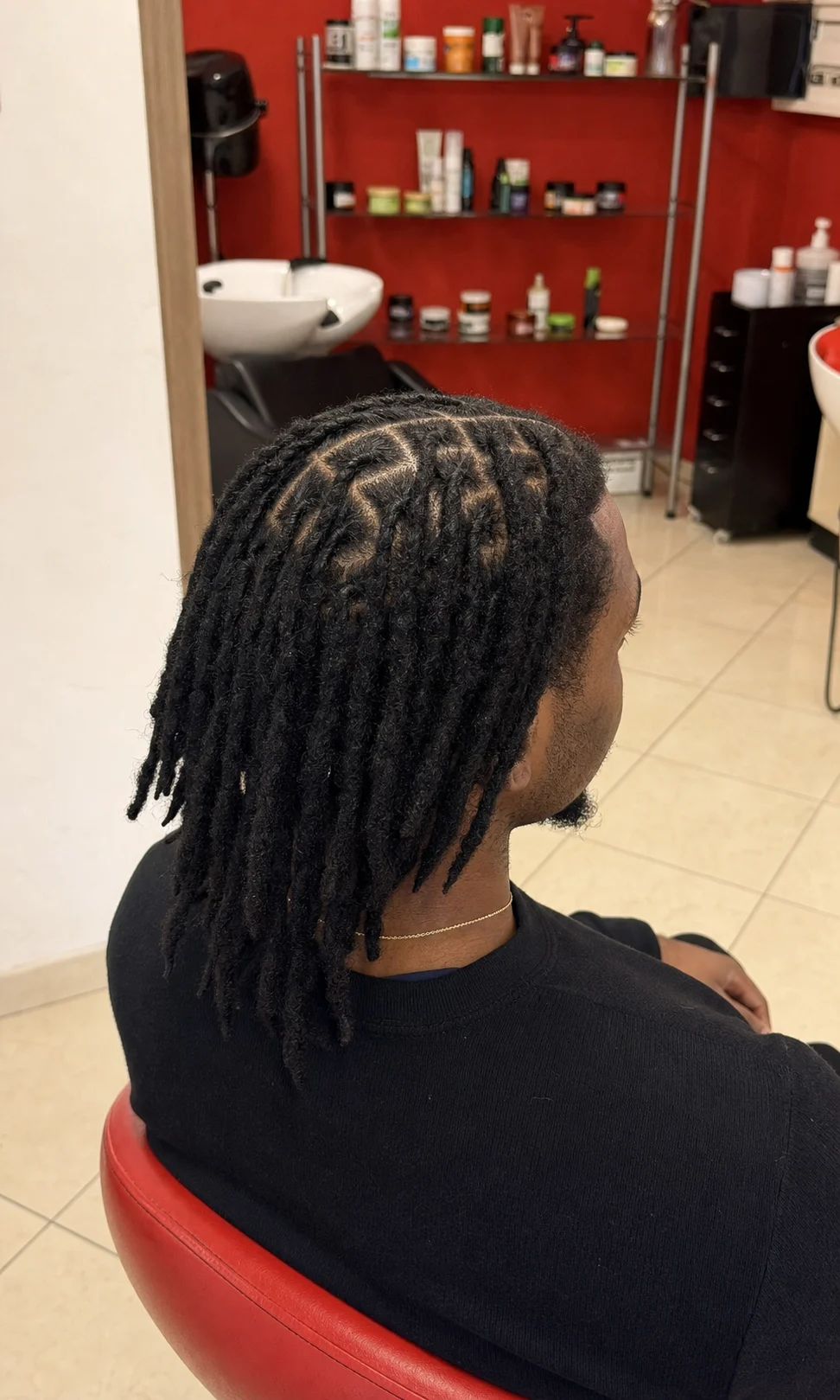 Locs ritoccati uomo con partenza pulita a La Chic Sondrio